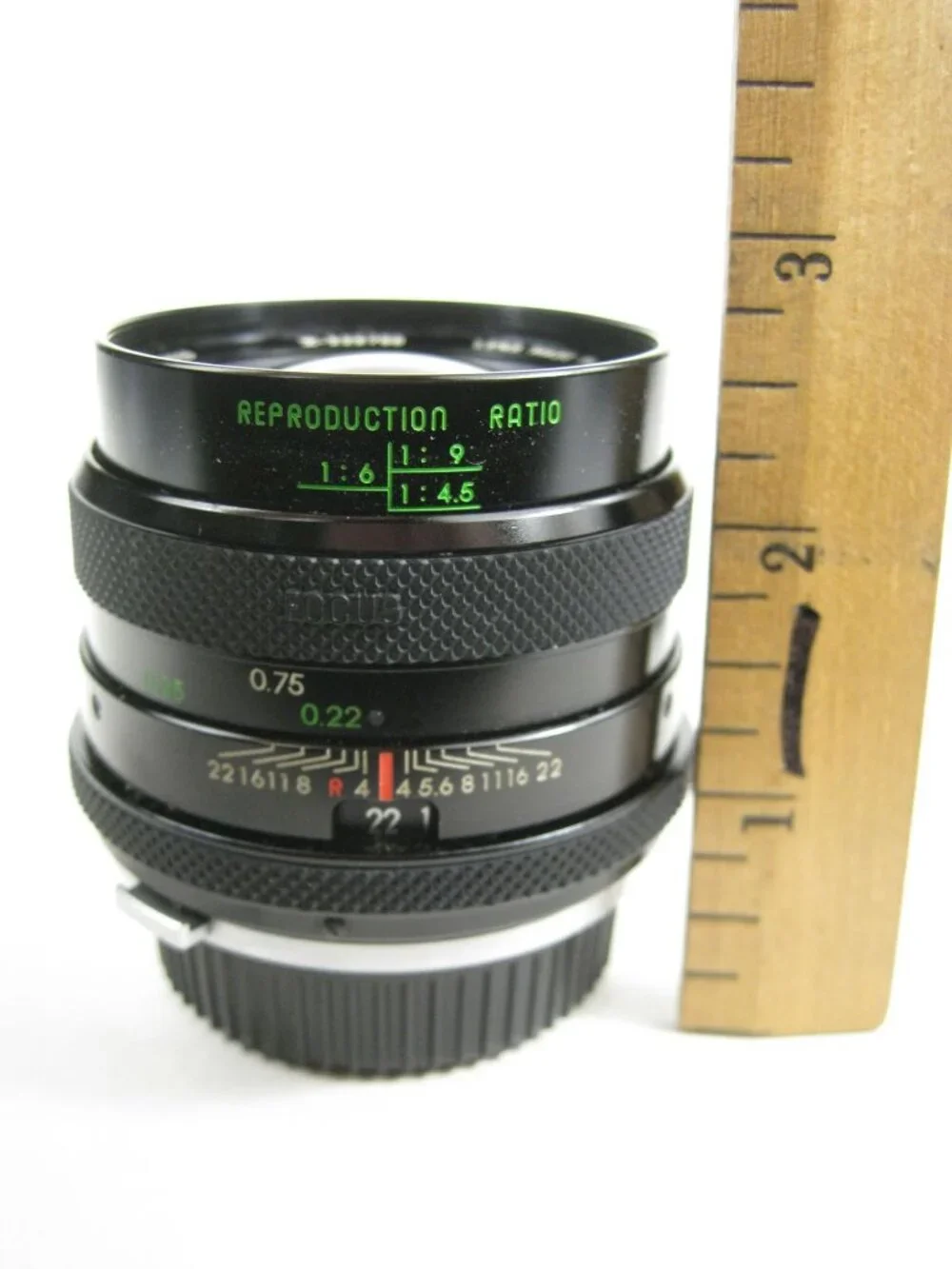 Sigma Mini-Wide Multi-Coated 28mm f/2.8 Lens Japan OLYMPUS OM Mount